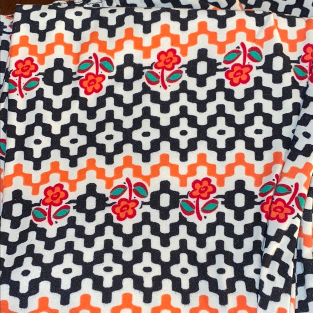 Tall & Curvy LuLaRoe leggings